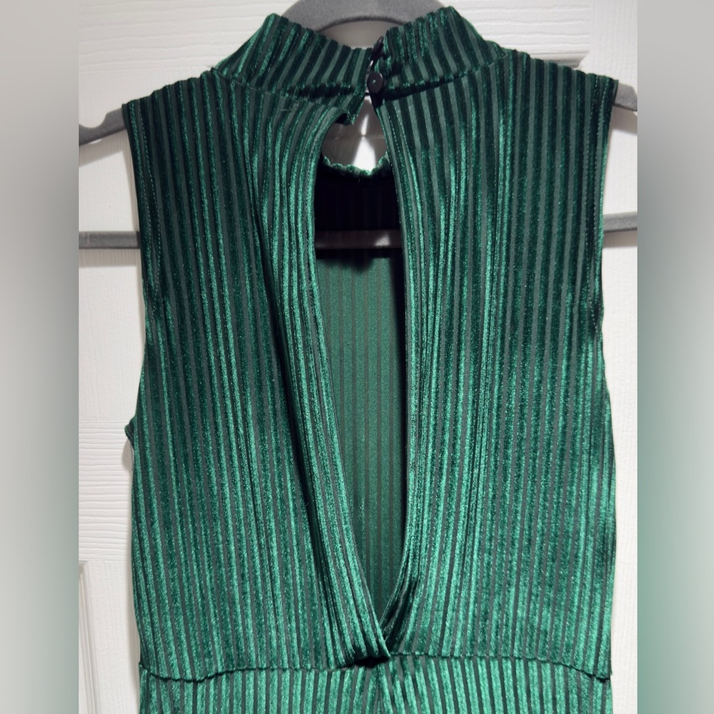 PrettyLittleThing Ribbed Green Jumpsuit - Picture 5 of 7
